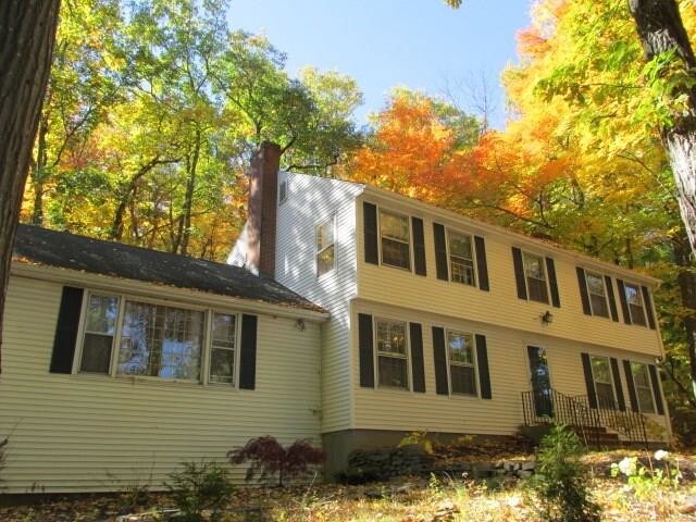 Building Photo - 545 Simsbury Rd