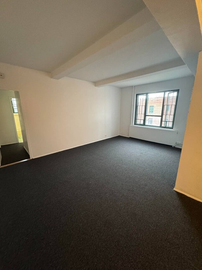 Building Photo - 1651 Metropolitan Ave