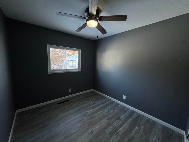 Building Photo - 187 Silver St