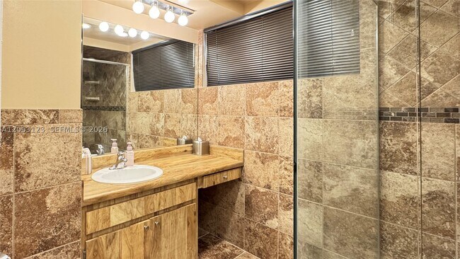 Building Photo - 1151 Windward Dr