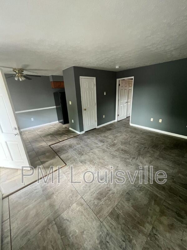 Building Photo - 4501 S 6th St