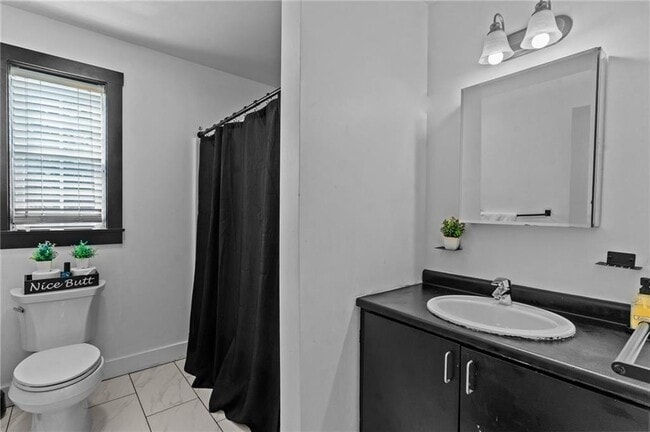 Building Photo - 18 Bridgham St