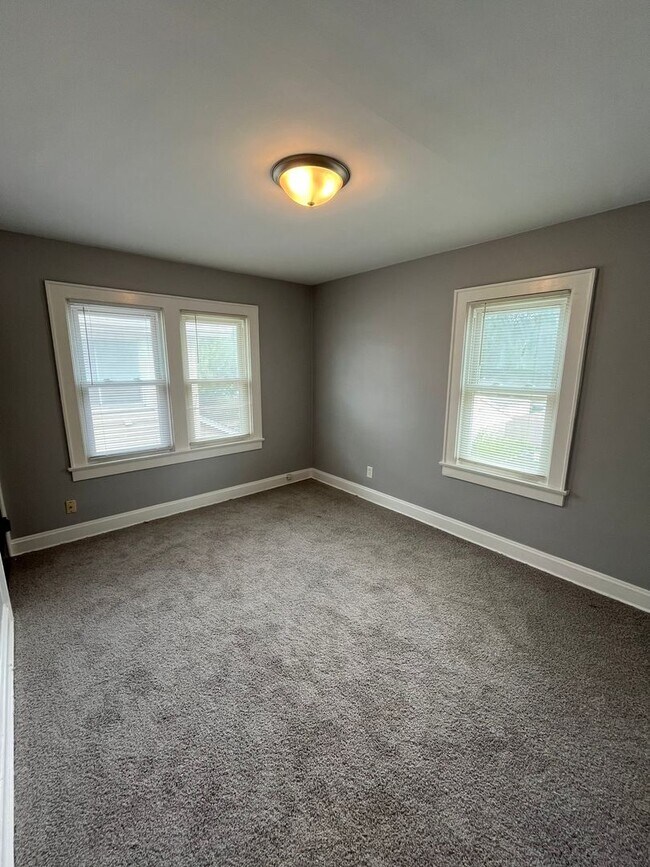 Building Photo - 452-454-454 S Huron Ave