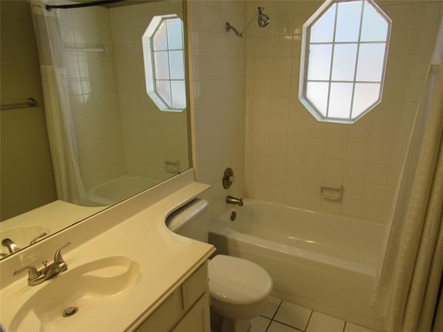 Building Photo - 840 Fernwood Ct