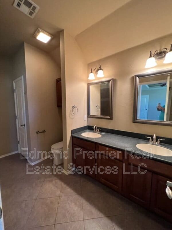 Building Photo - 12797 SE 21st Ct