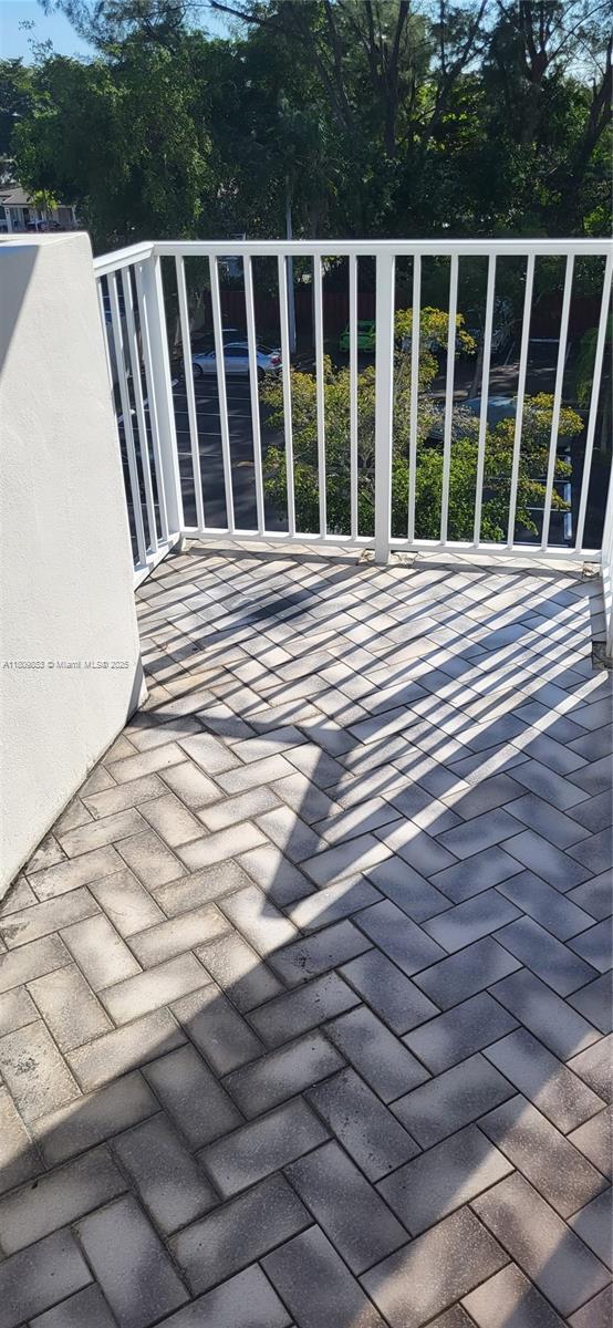 Building Photo - 1300 NE Miami Gardens Dr
