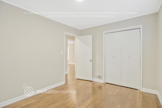 Building Photo - 3715 Wisteria Ln SW