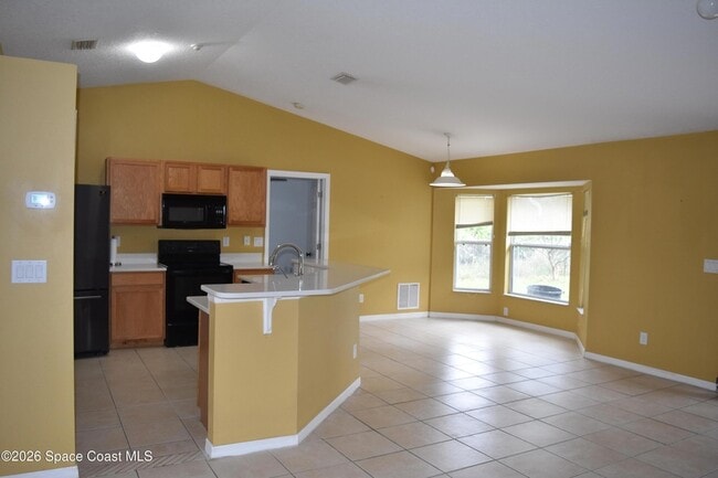 Building Photo - 2749 Freehold Ave SE