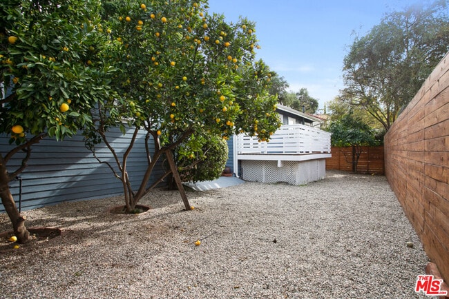 Building Photo - 6217 Poppy Peak Dr