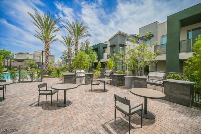 Building Photo - 11262 Cactus Tower Ave