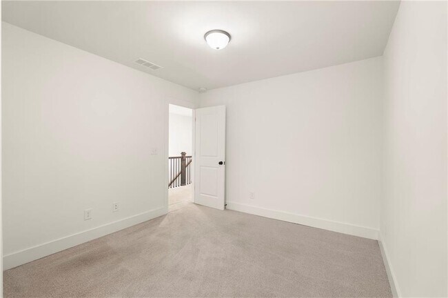 Building Photo - 5873 Greystone Dr