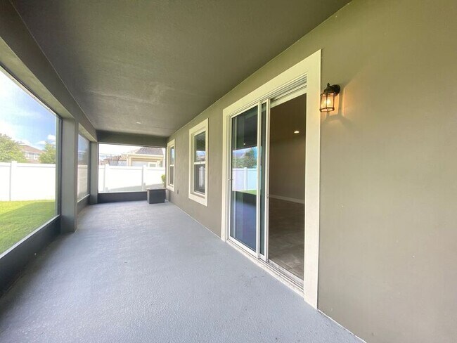 Building Photo - 8433 Corkfield Ave
