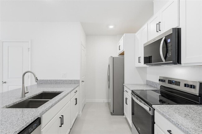 Building Photo - 2770 Raindrop Run St