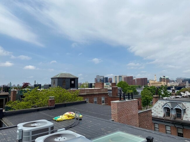 Building Photo - 49 Brimmer St