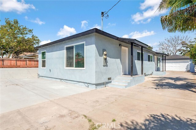 Building Photo - 2417 W Stanford St