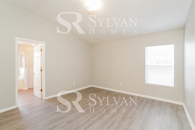 Building Photo - Experience the Lifestyle awaiting you!