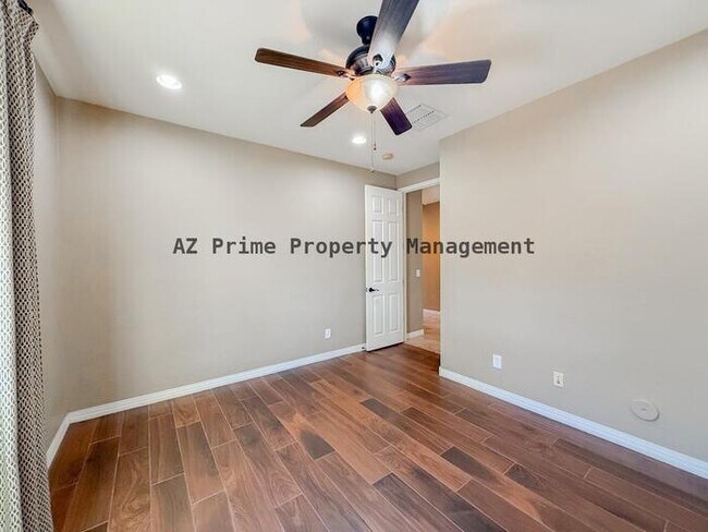 Building Photo - 7707 S 23rd Ln