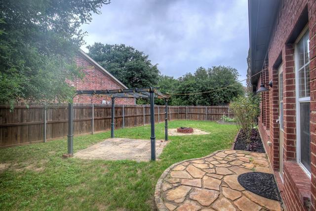 Building Photo - 5713 Meadows Way