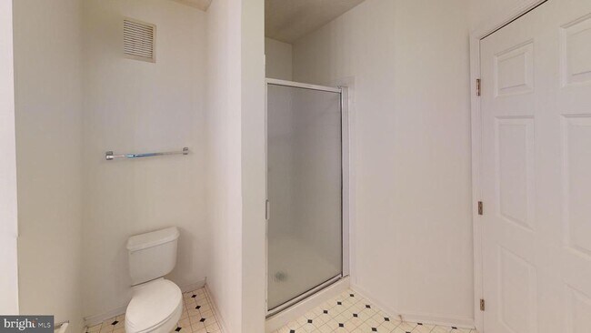 Building Photo - 2443 Blue Spring Ct