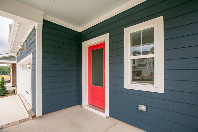 Building Photo - Chatham Park *Like New* Late July availability!