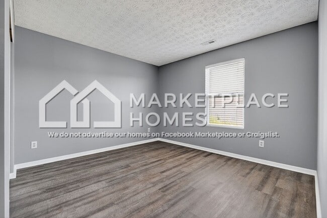 Building Photo - 5462 Rothermund Dr