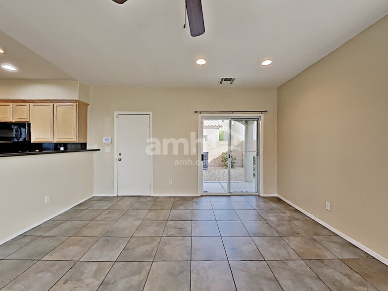 Building Photo - 9771 Hanover Grove Ave