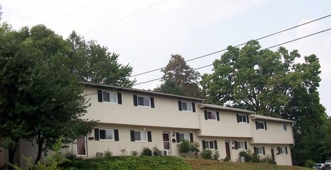 Building Photo - Randolph Macon Apartments