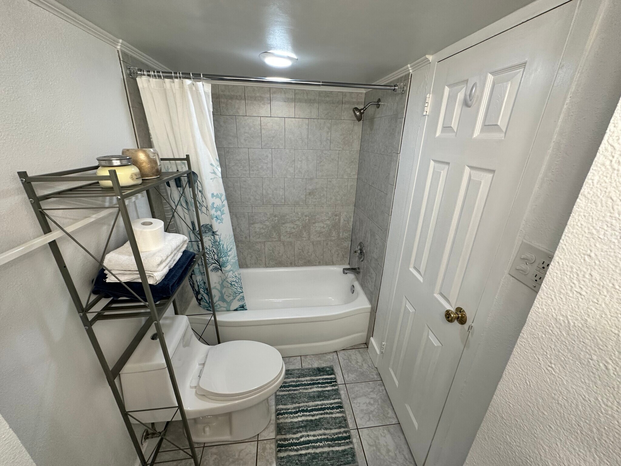 Building Photo - 1035 Colorado Blvd