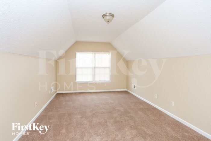Building Photo - 6017 Briggs Dr