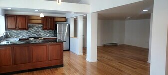 Building Photo - 321 N Fulton St