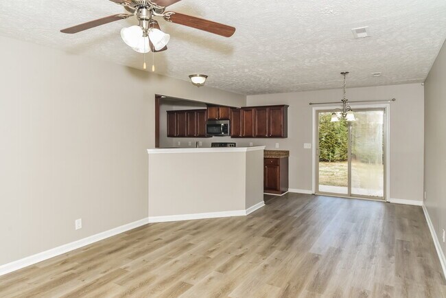 Building Photo - 1913 Warmingfield Dr