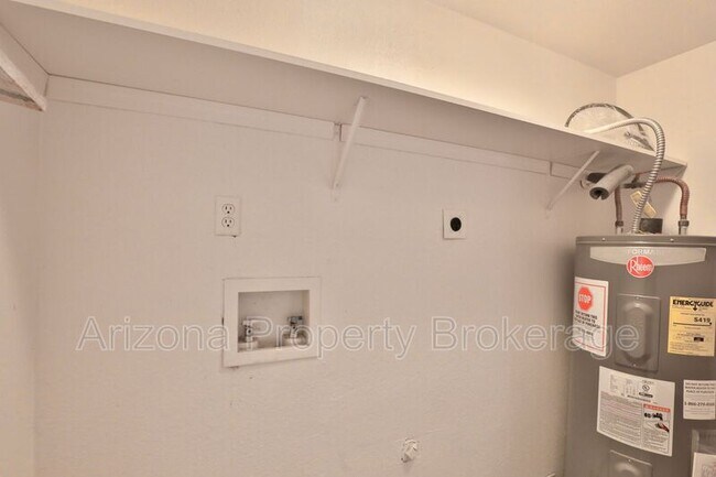 Building Photo - 603 W Rio Salado Pkwy