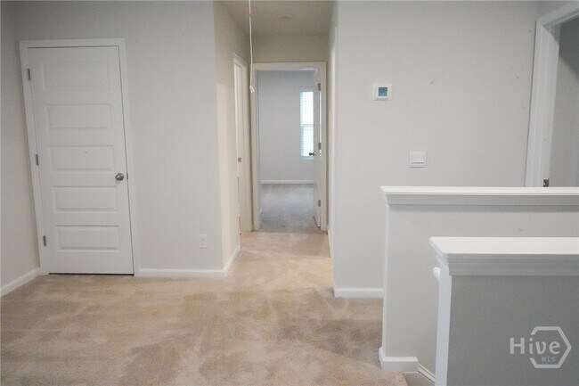 Building Photo - 425 Coconut Dr