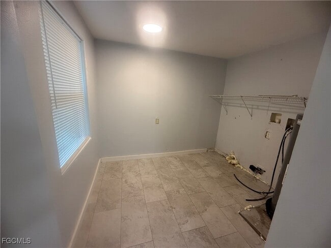 Building Photo - 2835 Evans Ave