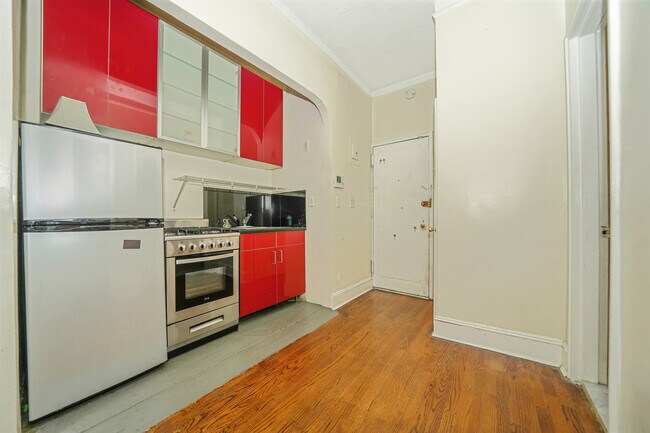 Building Photo - 363 3rd Ave