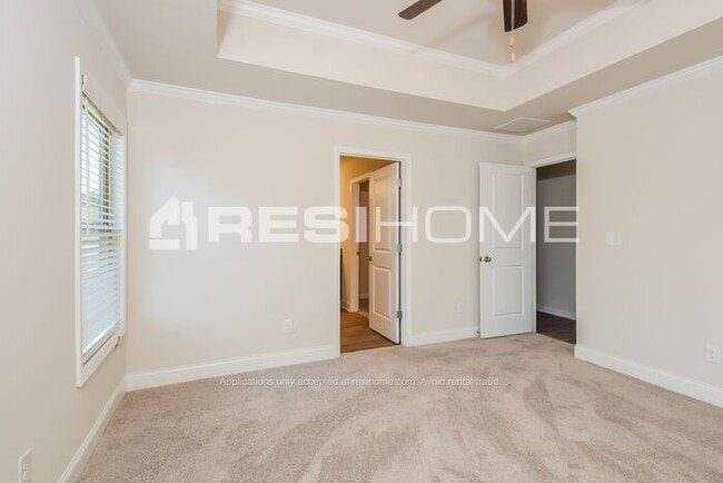 Building Photo - 1005 Tranquil Gdns Pl