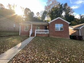 Building Photo - NE HIGH POINT! Newly renovated & painted 3...