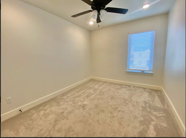 Building Photo - Now PRE- LEASING for a July move in - $300 off first month's rent.