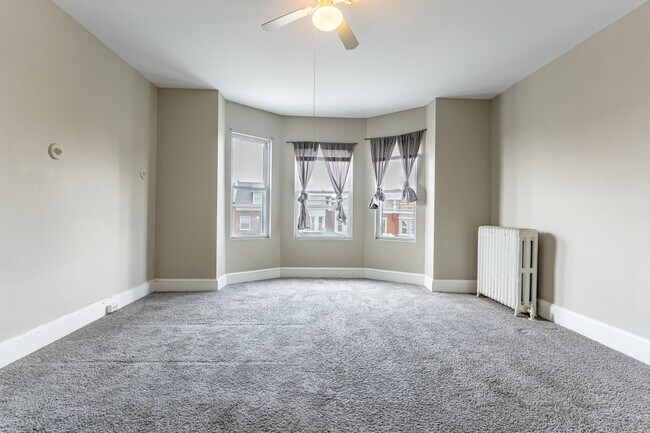 Building Photo - 3-Bed, 1-Bath Home with High Ceilings and Spacious Rooms