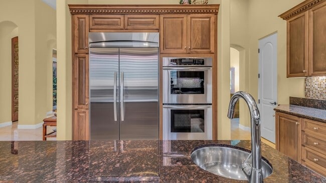 Building Photo - 46710 Bradshaw Trail