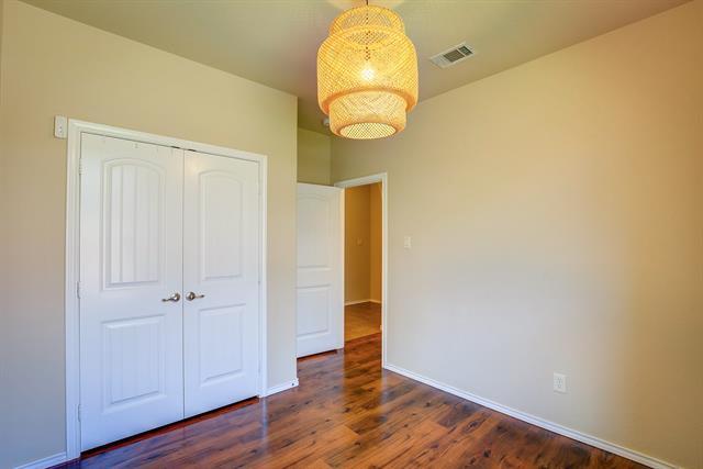 Building Photo - 1109 Central Village Dr