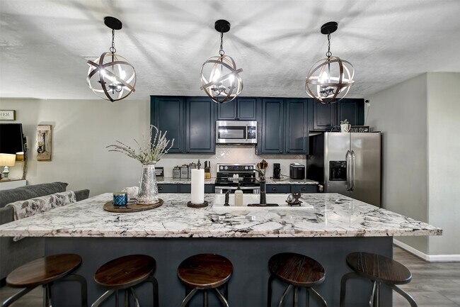 Building Photo - 25401 Hunting Trail