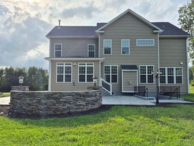 Building Photo - 15 Sweet William Dr