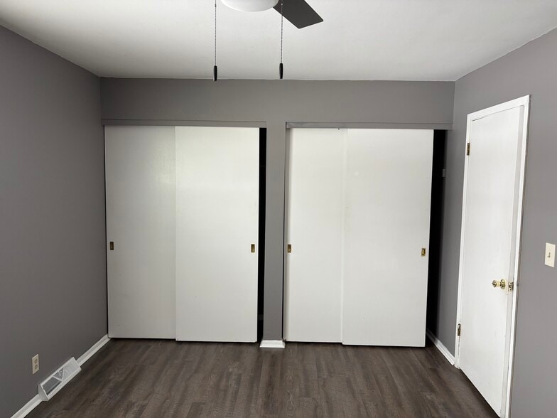 Building Photo - 218 E Laurie St