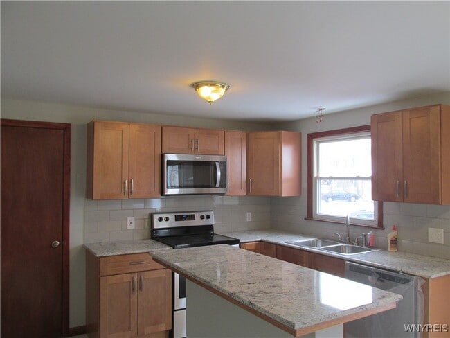 Building Photo - 101 Dale Dr