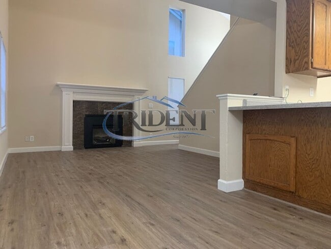 Building Photo - 1022/1024 Gilliland Drive