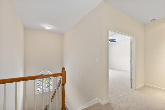 Building Photo - 1886 Greystone Oaks Way