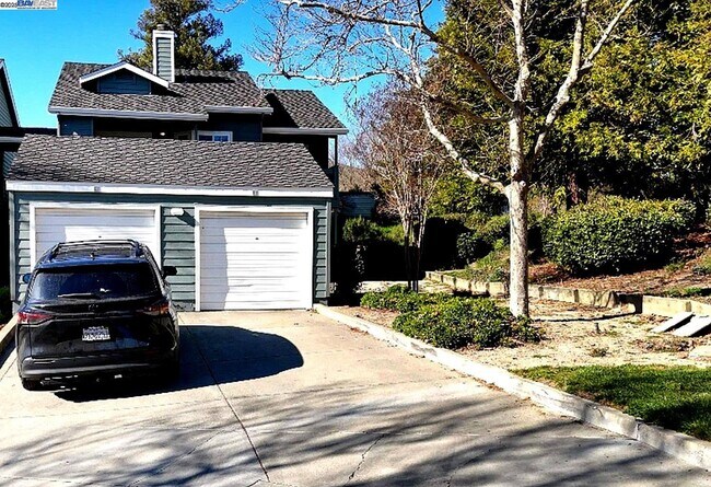 Primary Photo - 8170 Mountain View Dr