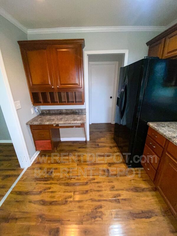 Building Photo - 112 S Lincoln Park Dr