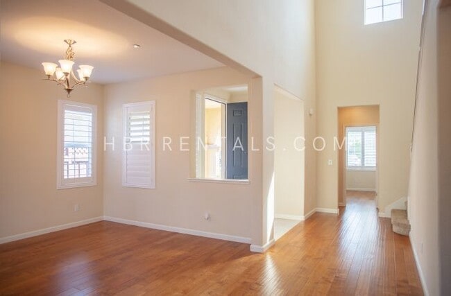 Building Photo - Questa Village - Mountain House- Spacious ...